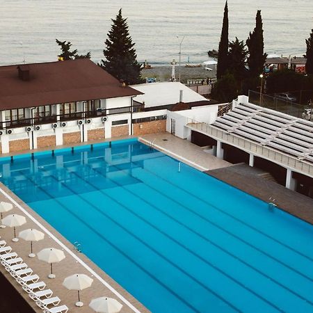 Dem Hotel Sukhumi Exterior foto