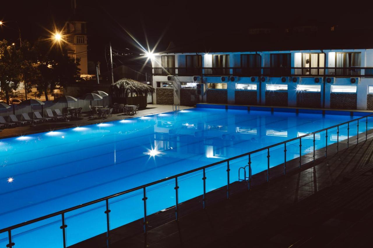Dem Hotel Sukhumi Exterior foto